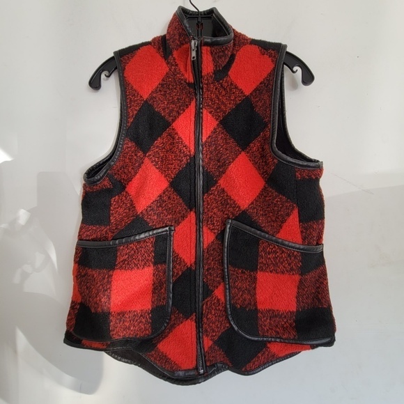 Jolt Black Red Buffalo Plaid Check Fleece Sherpa Lined Zip Vest Size Small - Picture 1 of 9